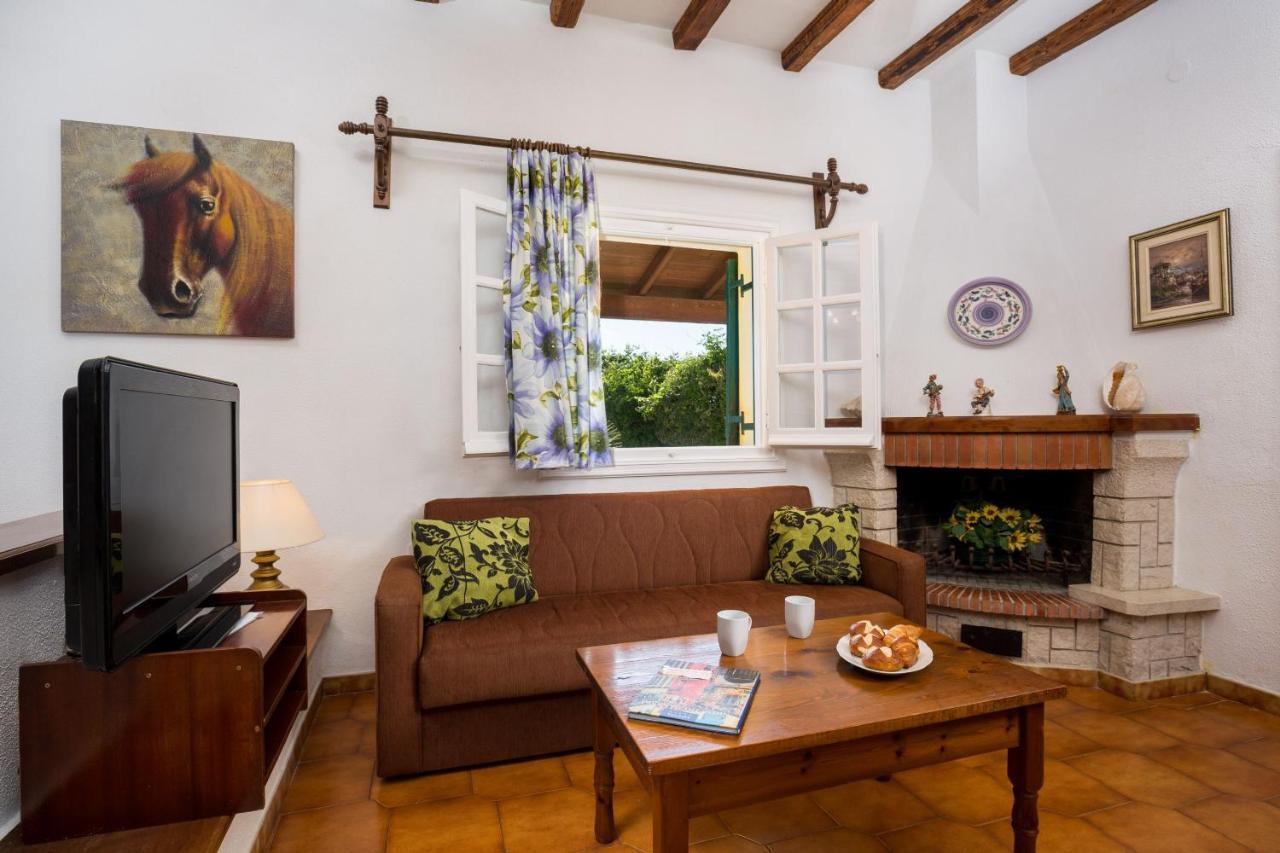 Villa Angelos Ахарави Екстериор снимка